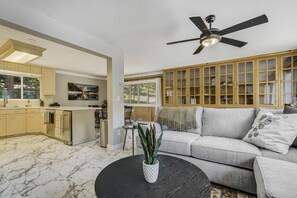 TV - Upper Stone Lodge | Hot Tub & Game Room| Upper Unit (Cascade)
