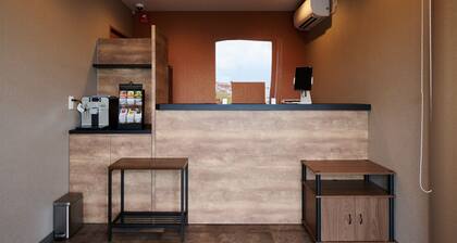 HOTEL R9 The Yard Koka