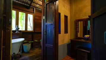 Lanna Villa | Bathroom