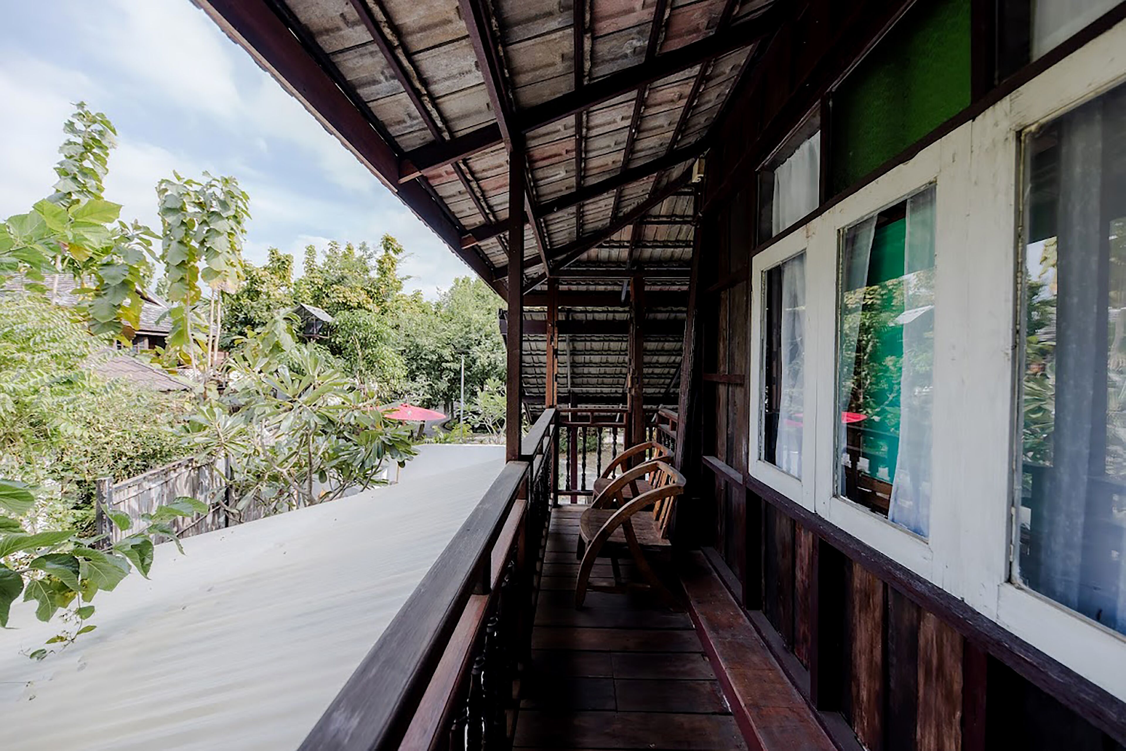 Escritorio y wifi gratis 