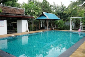 Outdoor pool - Teewana Resort Chiang Mai (Hang Dong)