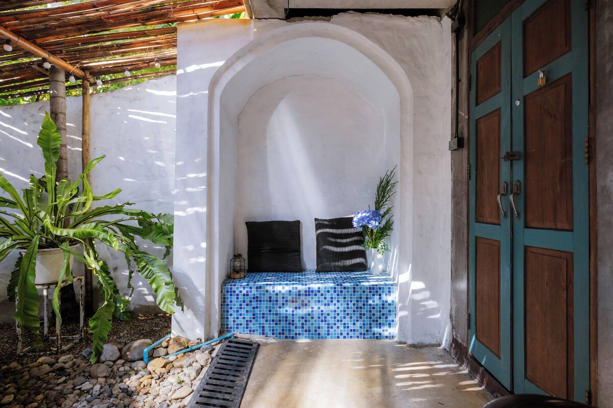 Superior King Room | Balcony