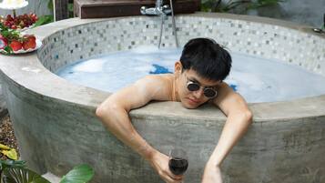 Premium Villa 2 Bedrooms | Private spa tub