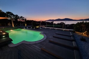 Piscine extérieure, piscine chauffée