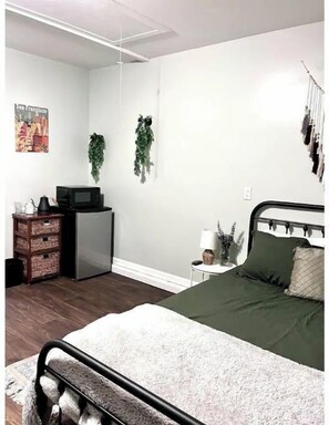 1 bedroom, free WiFi, bed sheets