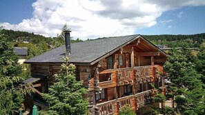 Exterior - The Hearts of Bolquère. (Bolquère)