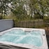 Blaydonburn - Sleeps 4,5 - Parking - Hottub - Yard