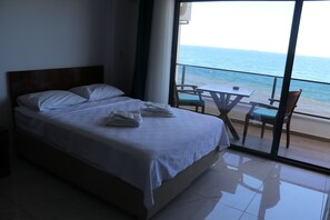 Classic Room, 1 Double Bed, Sea View | Free WiFi - The Lavington Hotel (Cinarcik)