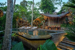 2 outdoor pools, sun loungers