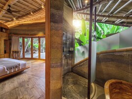 Artículos de tocador ecológicos, secador de pelo, batas, pantuflas