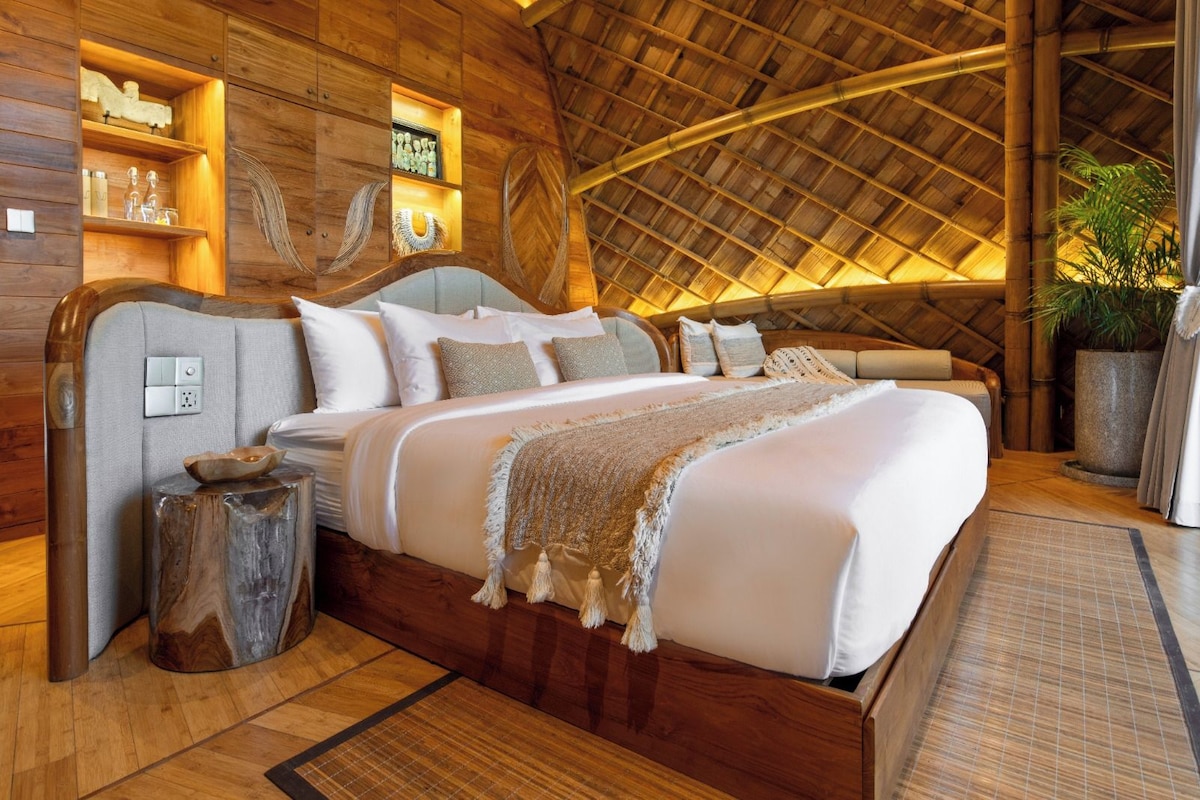 Grand Villa, 2 Bedrooms, Private Pool (Grand Jewel) | Premium bedding, minibar (some free items), in-room safe, desk