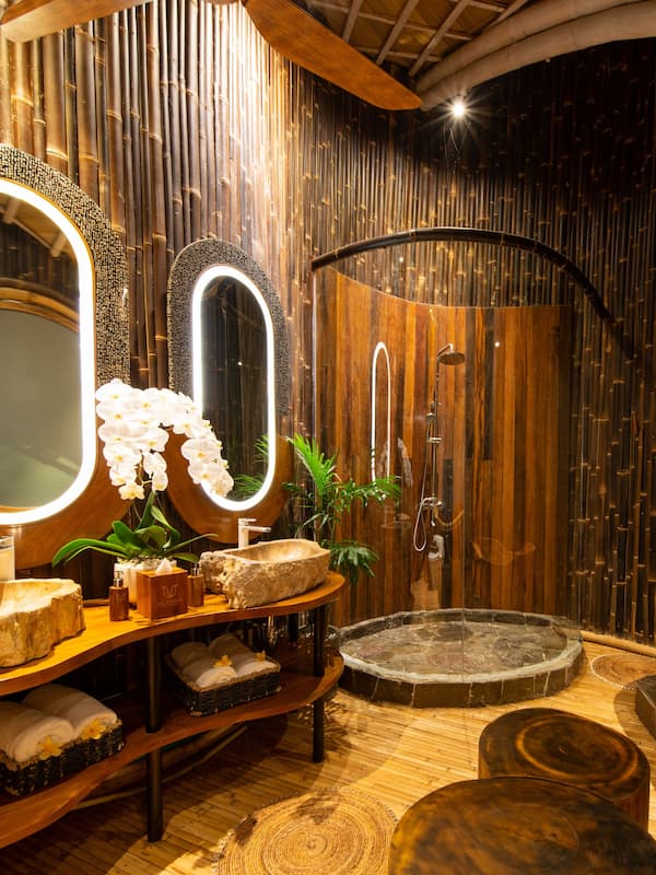 Cocoon Jungle | Bathroom | Free toiletries, hair dryer, bathrobes, slippers
