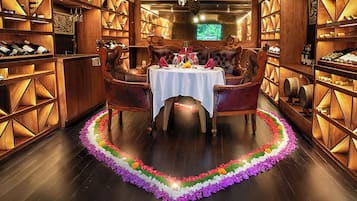 Tempat makan pasangan