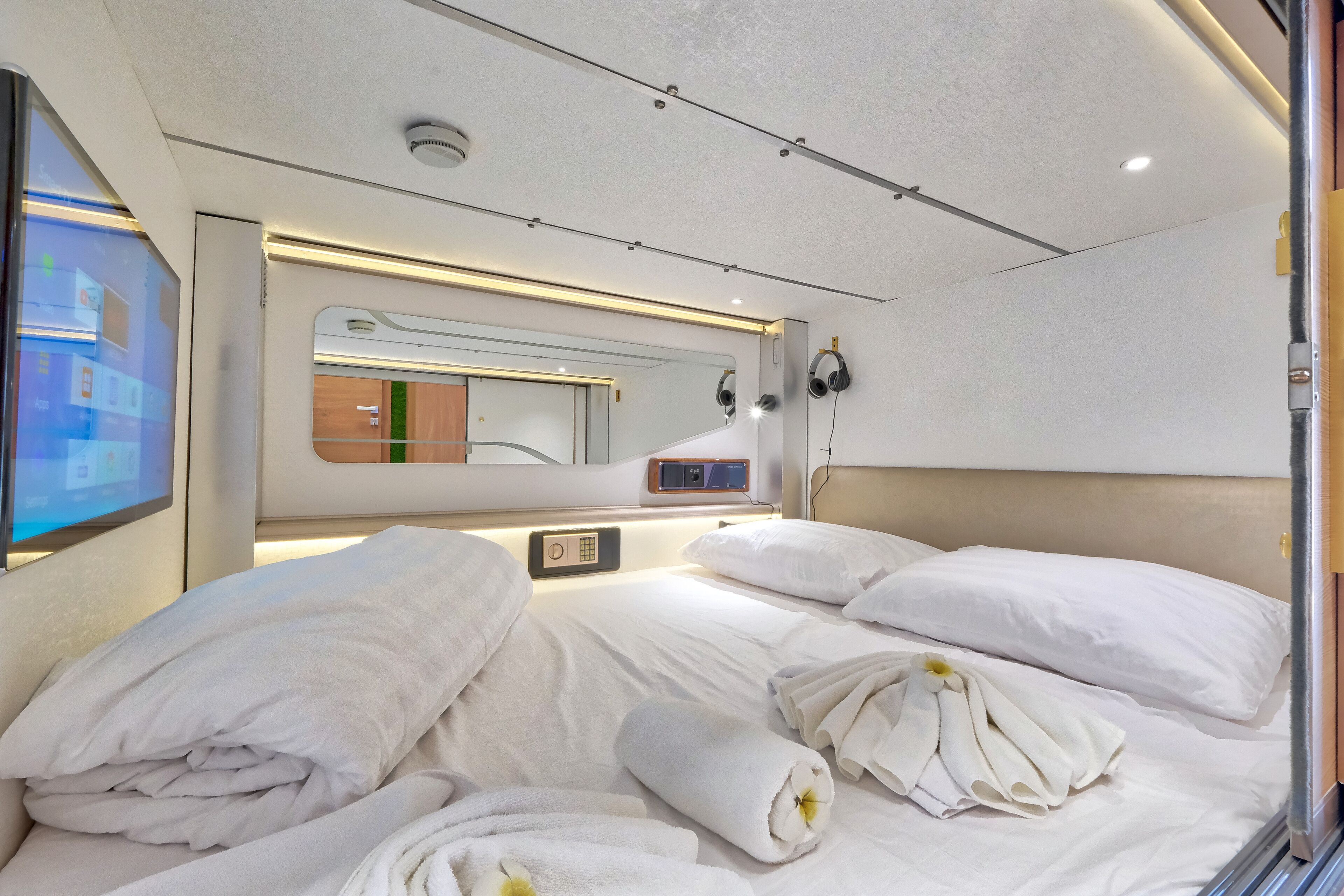 Free WiFi, bed sheets