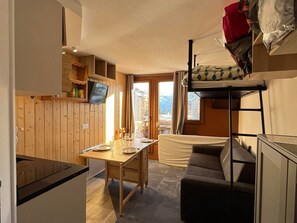 TV - Renovated studio in Avoriaz center, 3-4 ppl, south-facing balcony (Avoriaz)
