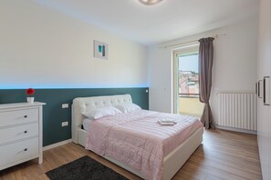 2 bedrooms, desk, free WiFi