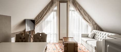 Attic Apartment | 1 chambre, espace de travail pour ordinateurs portables