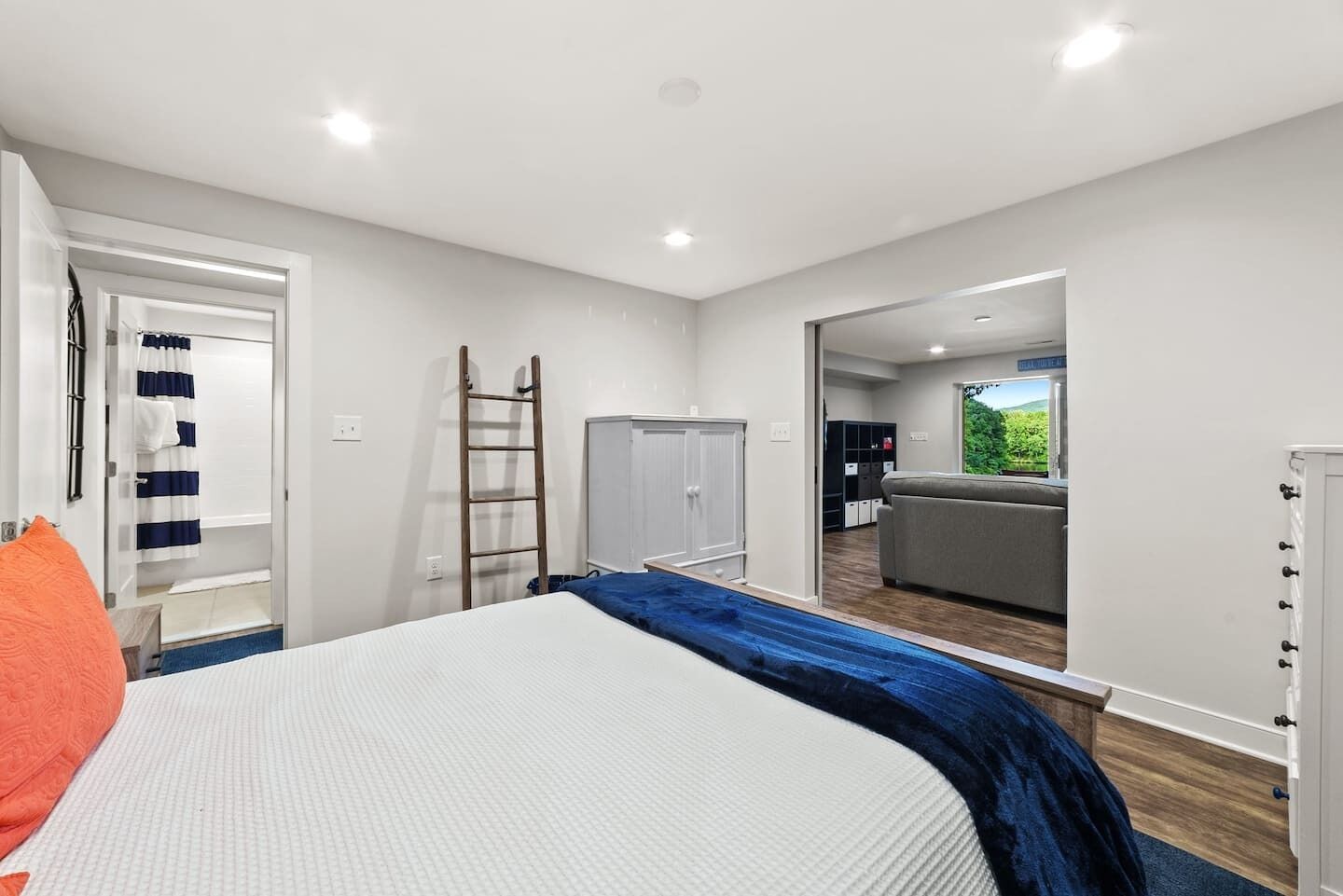 3 bedrooms, free WiFi, bed sheets