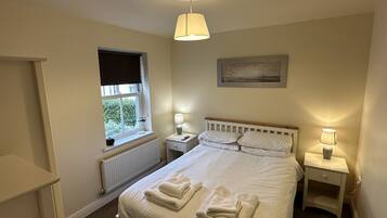 4 Schlafzimmer, Bügeleisen/Bügelbrett, kostenloses WLAN, Bettwäsche