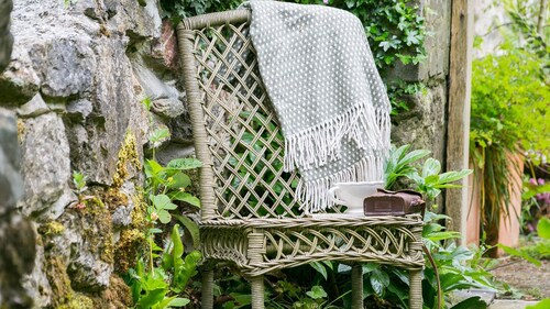 Ty Fry Cottage -  a cosy fire that sleeps 4 guests  in 2 bedrooms