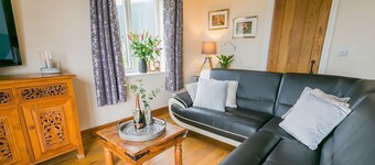 Y Beudy - a sea view that sleeps 2 guests in 1 bedroom