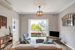 TV, offices - 'Latitude' - Stunning Opera House Views, Designer 2 Bedroom Executive Apartment w/ airconditioning (Kirribilli)