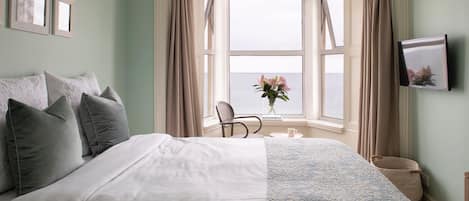 Superior Double or Twin Room, Sea View, Sea Facing | Hypo-allergenic bedding, in-room safe, individually furnished, desk