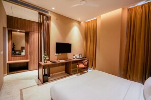 In-room safe, blackout drapes, iron/ironing board, free WiFi