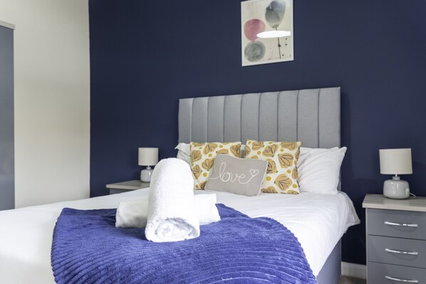 House, Private Bathroom, Garden View | 2 bedrooms - Raploch House (Larkhall)