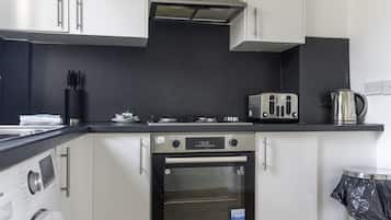 House, Private Bathroom, Garden View | Shared kitchen