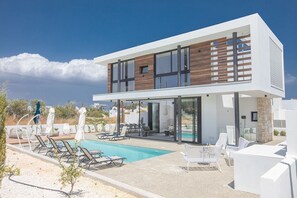 Piscine extérieure, piscine chauffée