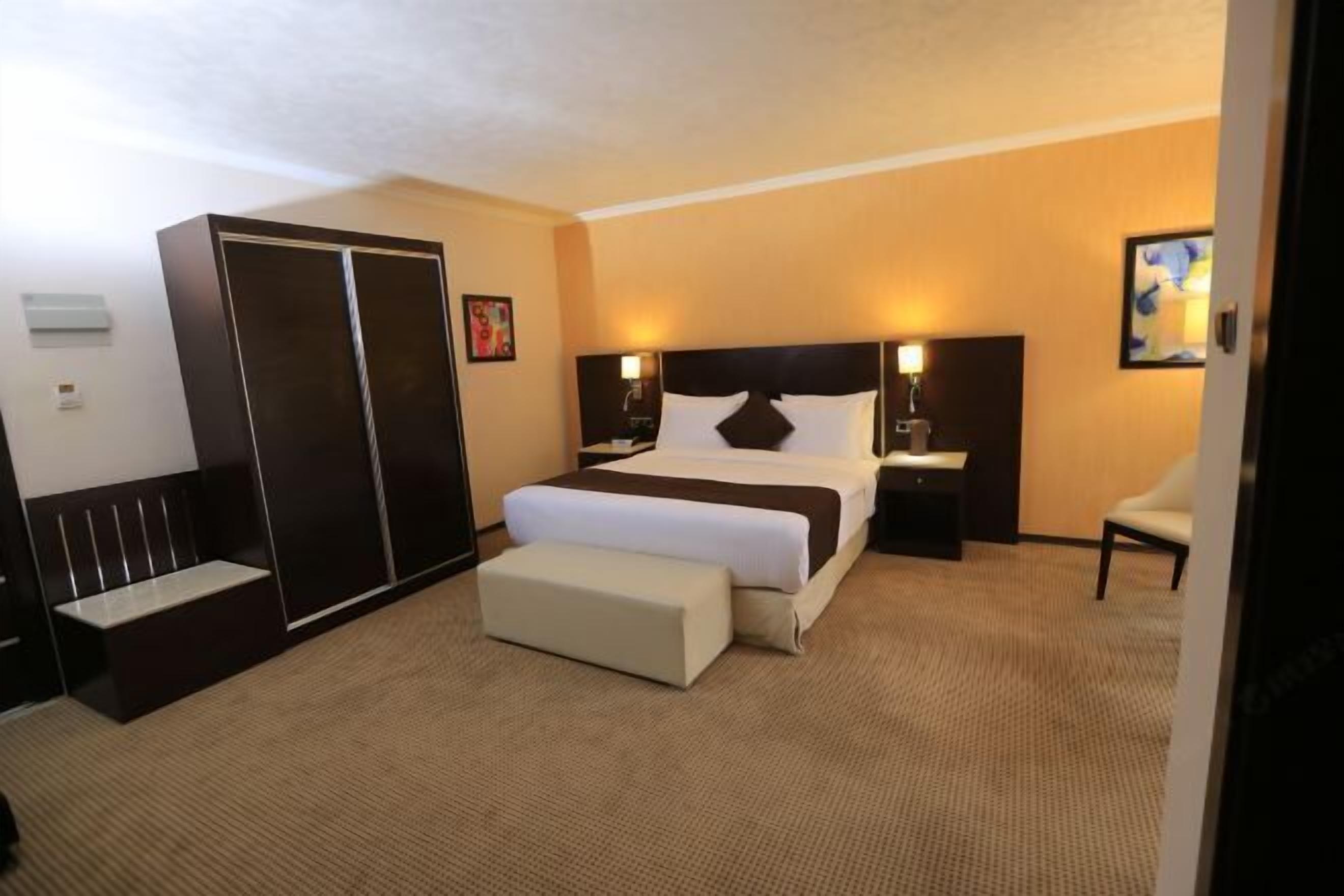 Literie de qualité supérieure, minibar, coffres-forts dans les chambres