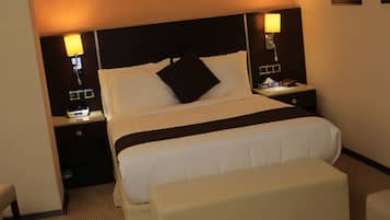 Standard Room | Premium bedding, minibar, in-room safe, desk