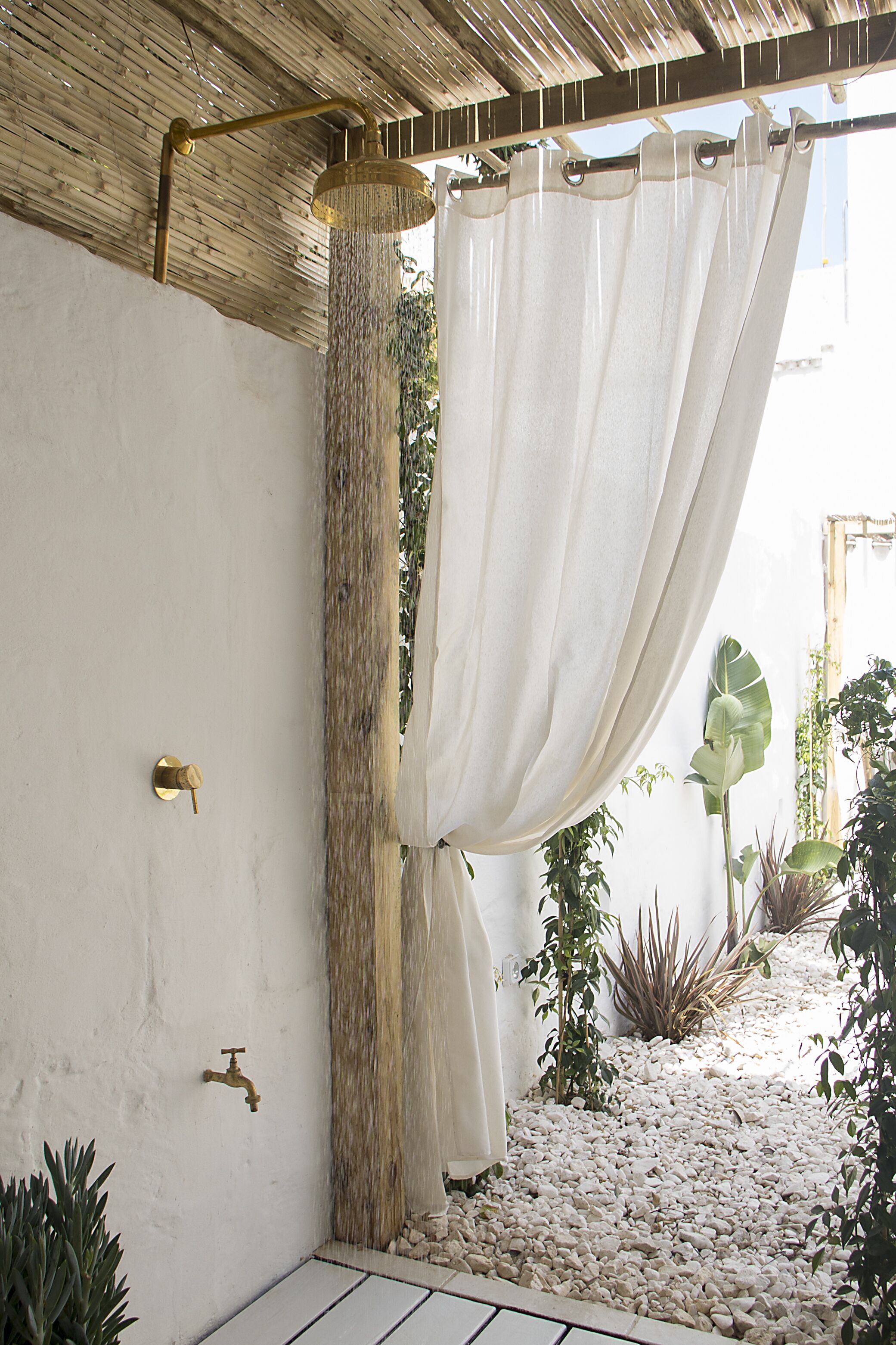 Deluxe Double Room, 1 King Bed, Patio, Courtyard View | Terrace/patio