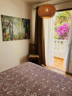 3 slaapkamers, een bureau, een strijkplank/strijkijzer, gratis wifi