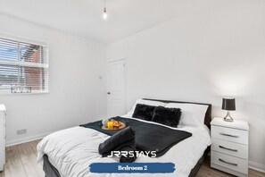 3 bedrooms, iron/ironing board, free WiFi, bed sheets - Nuneaton - Ideal 3 Bedroom, Sleeps 6, Wi-fi, Parking - JRR Stays
 (Nuneaton)