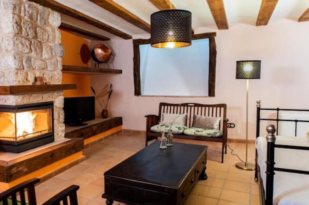 Lavender Rural House. Dream Place in the Heart of the Alcarria.Guadalajara