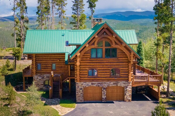 Cabin, 6 Bedrooms | Exterior