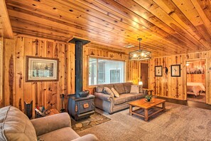TV, fireplace, table football, ping pong - Bring a Pet: Pinetop Cabin w/ Game Room! (Pinetop)