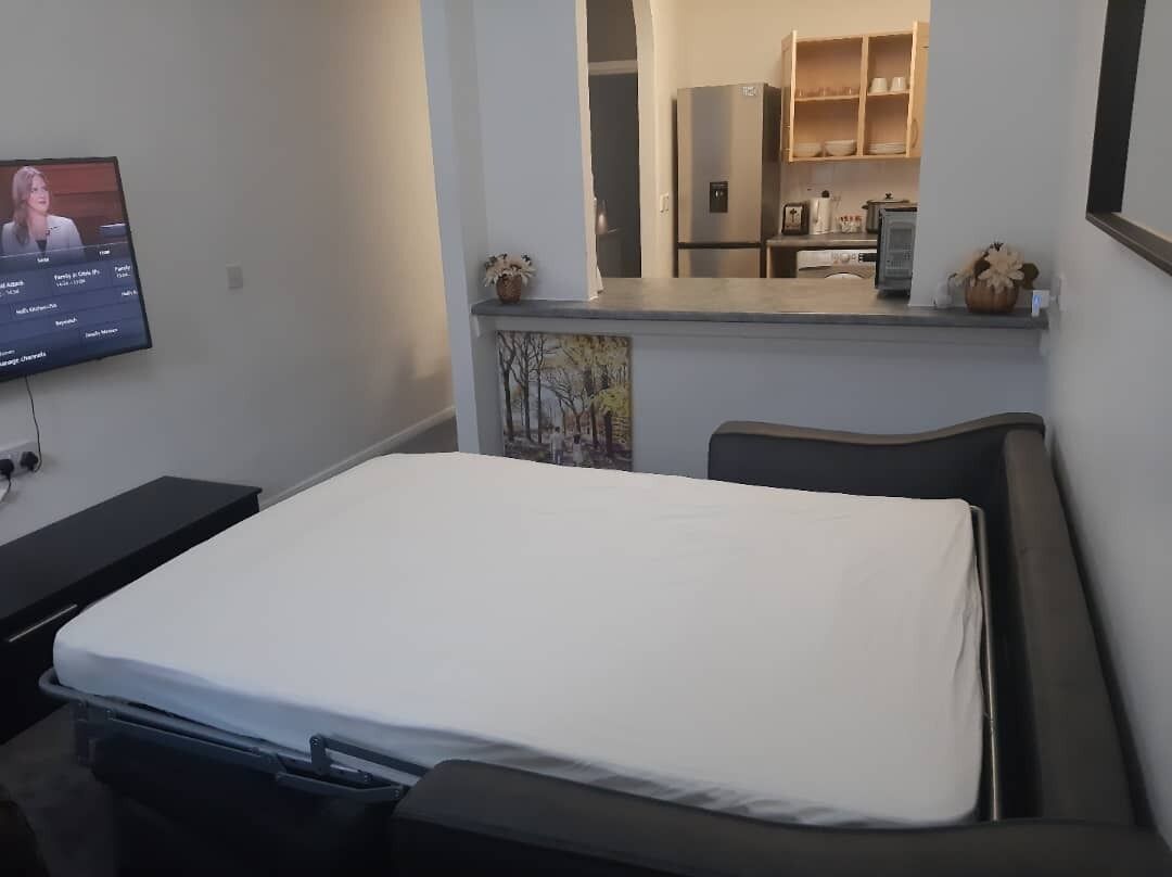 Entire Rental, Easy Reach to Etihad Stadium