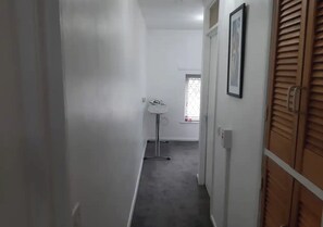 Interior - Entire Rental, Easy Reach to Etihad Stadium (Manchester)