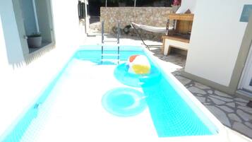 Utomhuspool