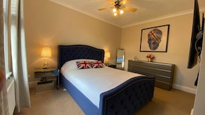 Apartment, 1 King Bed