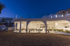 Beach bar