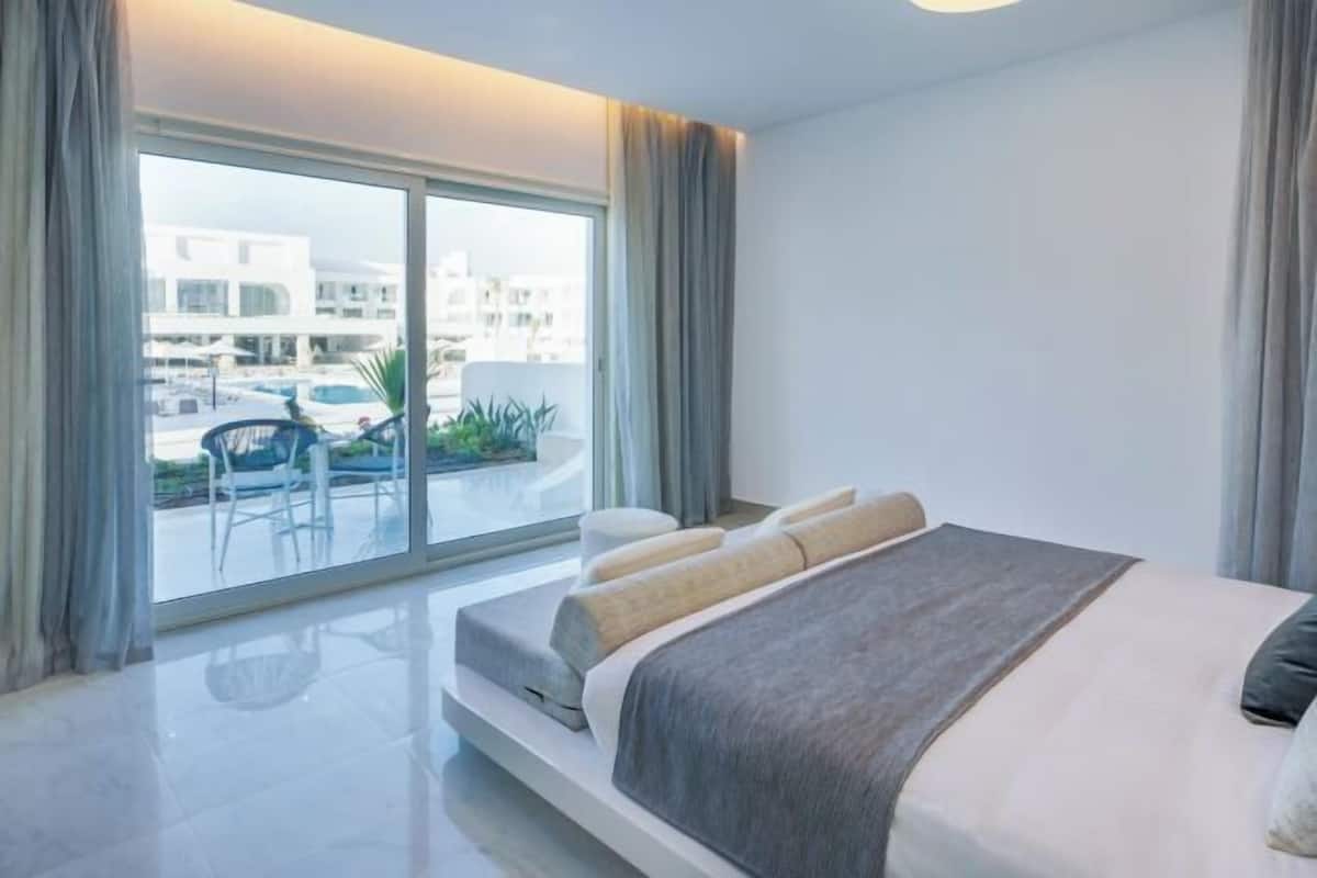1 chambre, literie de qualité, minibar, coffre-fort