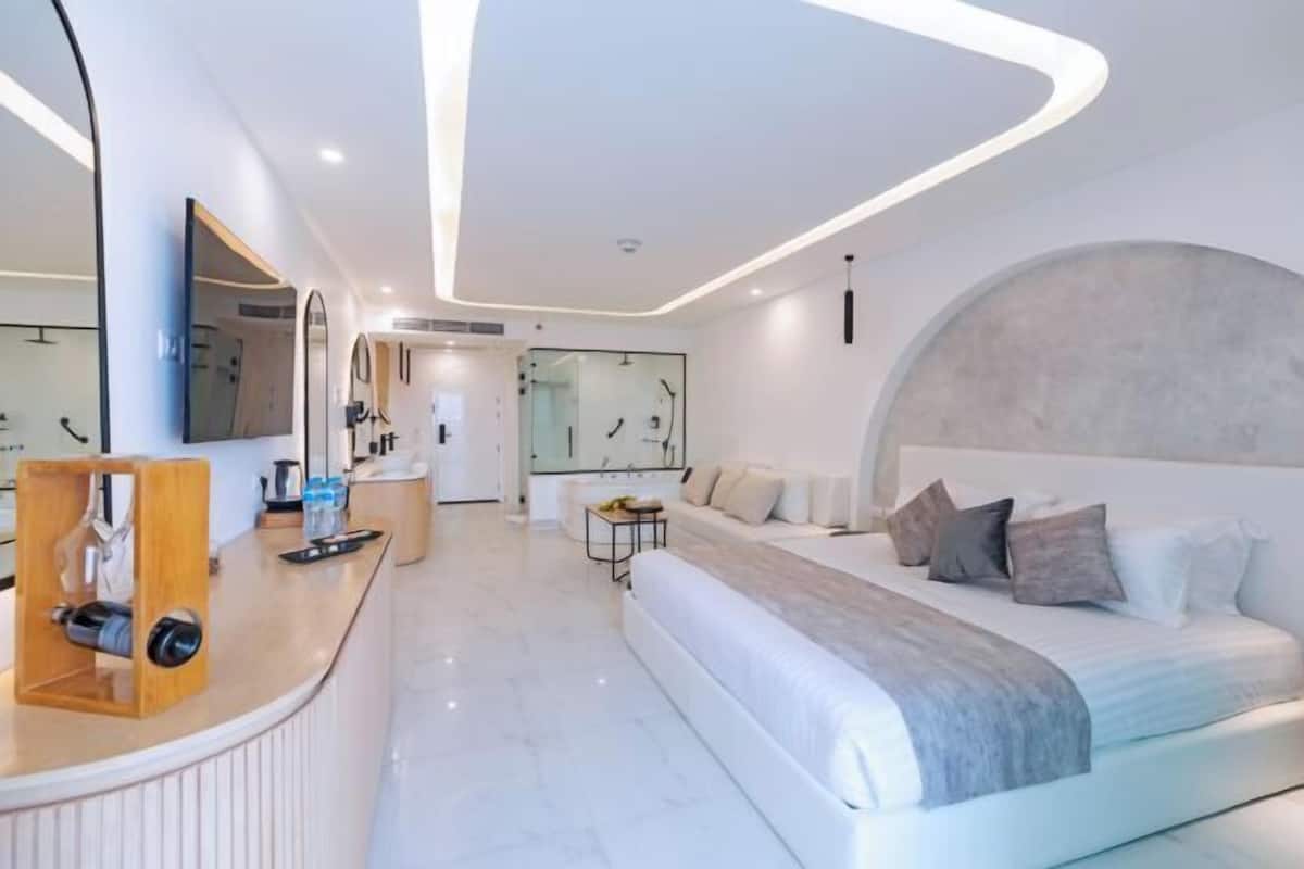1 chambre, literie de qualité, minibar, coffre-fort