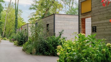 Tweepersoonskamer | Hypoallergeen beddengoed, een minibar, individueel gedecoreerd