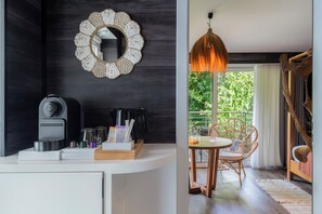 Ropa de cama hipoalergénica, minibar y decoración personalizada 