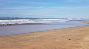 Beach nearby - Superb apartment in residence with swimming pool (Sidi Rahal)