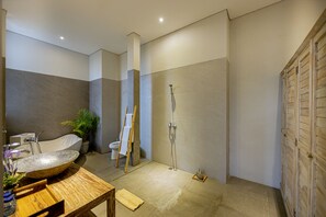 Exclusive Villa, 3 Bedrooms, Pool View | Bathroom | Shower, free toiletries, hair dryer, towels